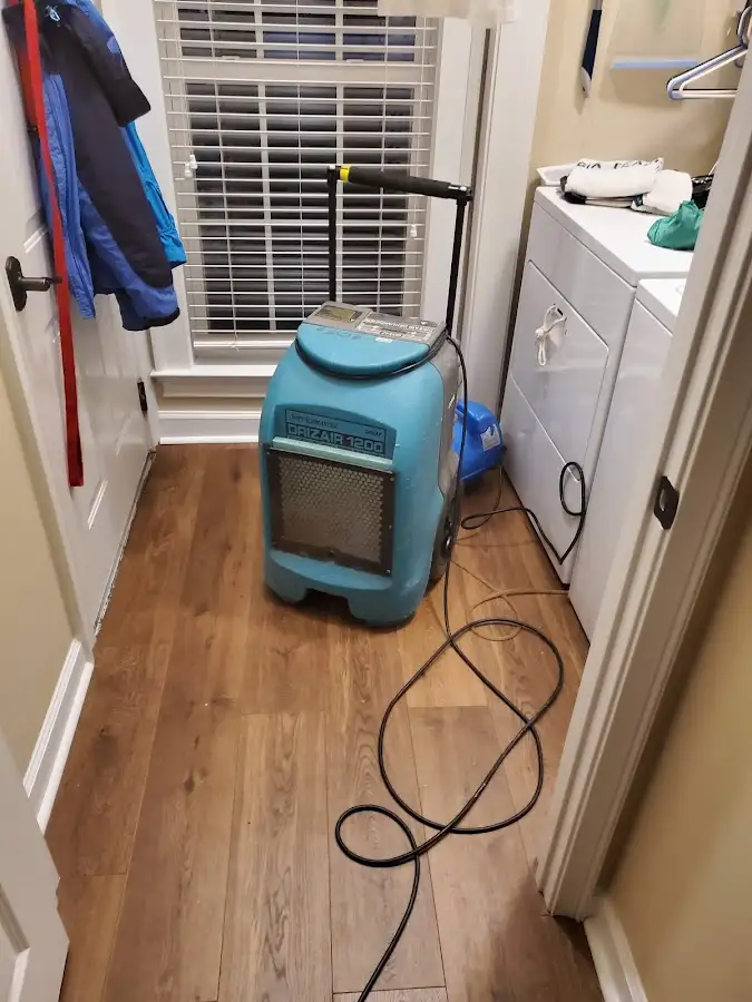 Commercial dehumidifier deployed for Crawl Space Restoration in Merrydale